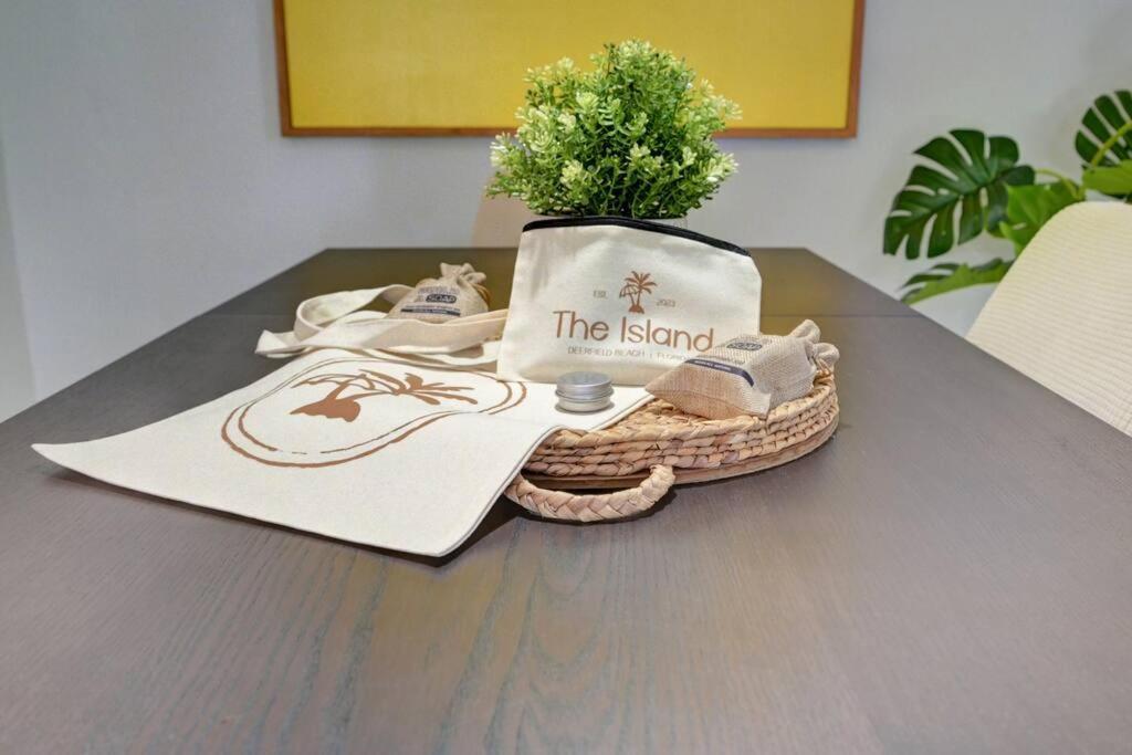Garden Beach Studio @The Island Deerfield Beach Bagian luar foto